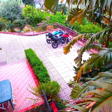 Sea View Garden Apartmán *